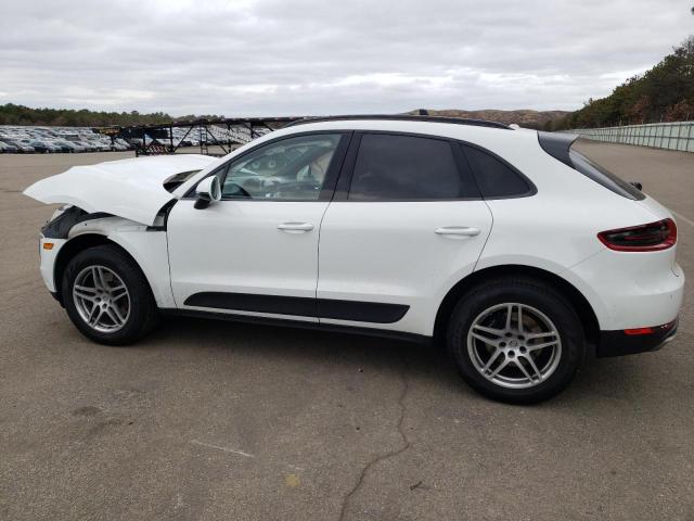 VIN WP1AA2A55HLB09084 2017 Porsche Macan no.2