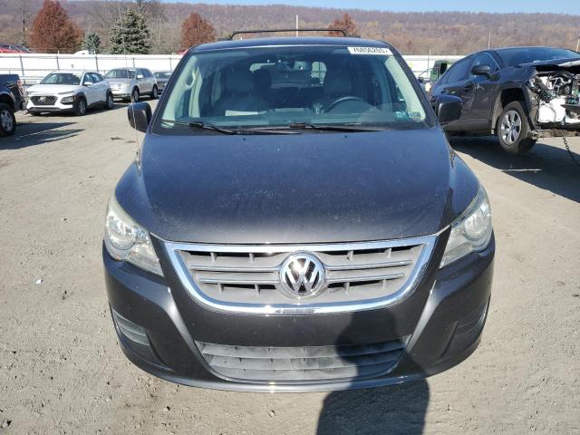 2V4RW3DG9BR670627 2011 Volkswagen Routan Se