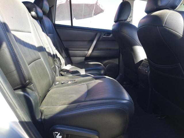 JTEDS43A082037584 Auction: COPART Lot: 74369393 Location: CA - SAN BERNARDINO JTEDS43A082037584 TOYOTA HIGHLANDER 2008 SILVER Photo 10