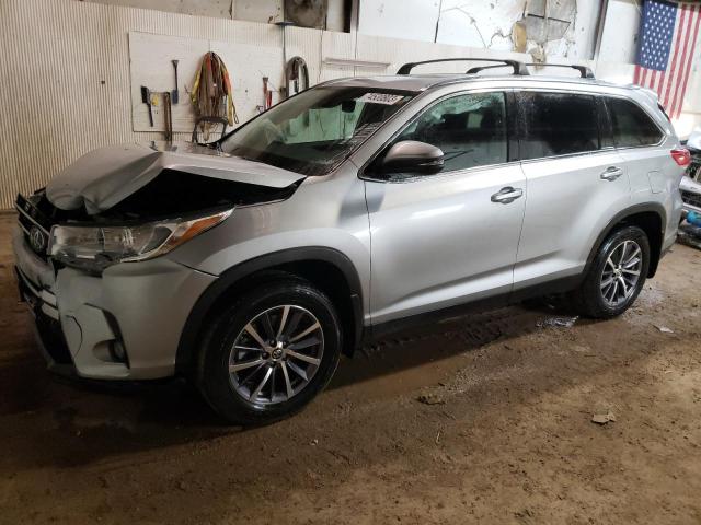 VIN 5TDJZRFH4KS712197 2019 Toyota Highlander, SE no.1