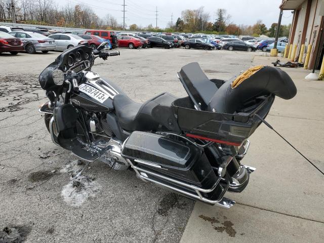 2011 HARLEY-DAVIDSON FLHTCU 1HD1FC412BB639249