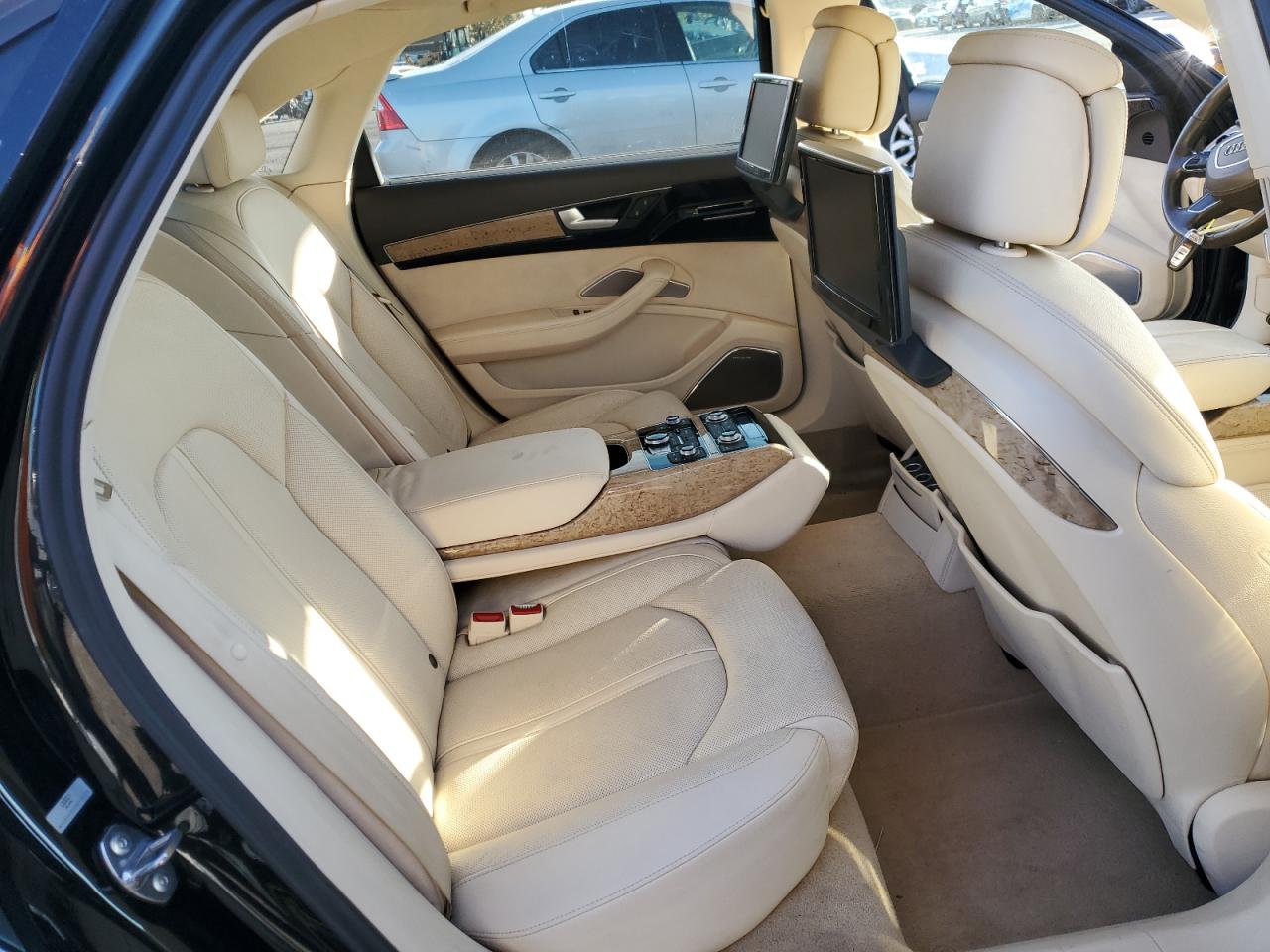 waurvafd9bn015379 WAURVAFD9BN015379 2011 Audi A8 L Quattro