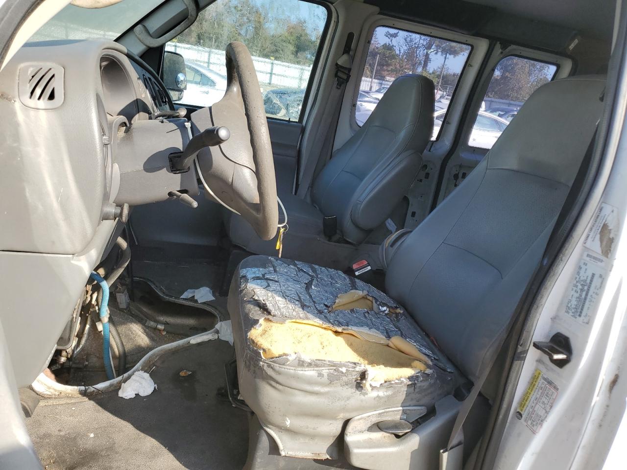 1FTRE14WX6HA50024 2006 Ford Econoline E150 Van 1FTRE14WX6HA50024 2006 Ford Econoline E150 Van