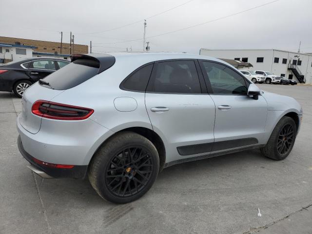 VIN WP1AA2A53JLB09218 2018 Porsche Macan no.3