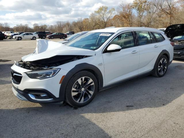 2018 Buick Regal TourX Essence