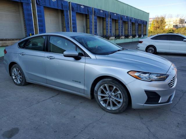 3FA6P0LU7KR224931 Ford Fusion SE 4