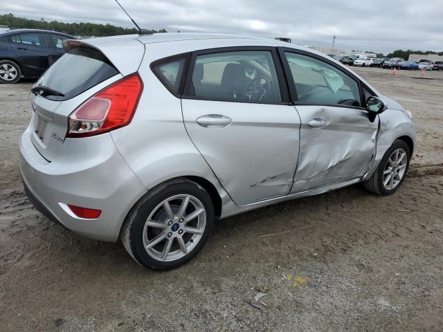 3FADP4EJXKM107021 Ford Fiesta SE 3