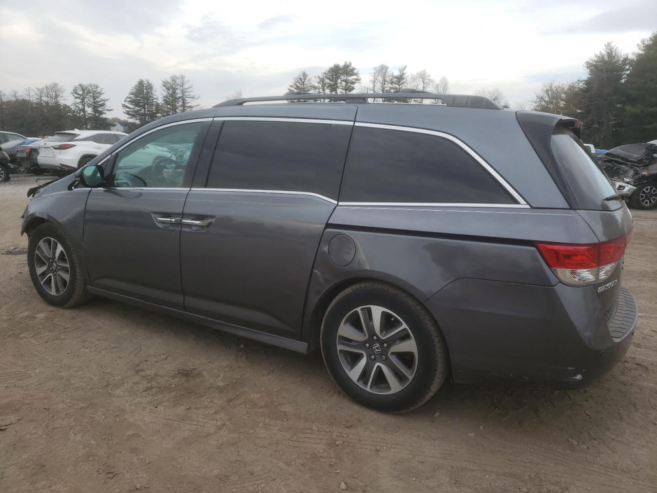 2014 Honda Odyssey Touring vin: 5FNRL5H91EB040028