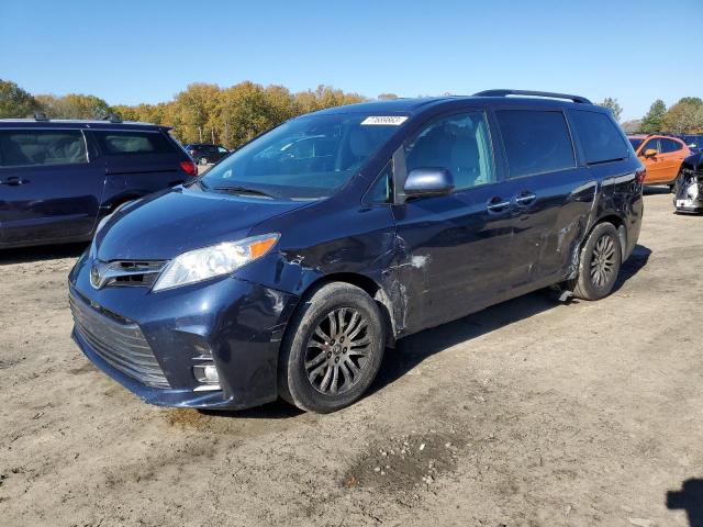 2018 Toyota Sienna XLE