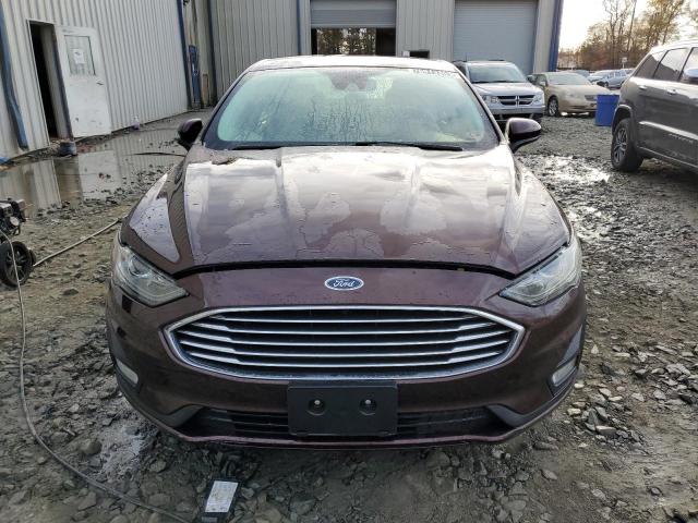 3FA6P0HD2KR160063 Ford Fusion SE 5