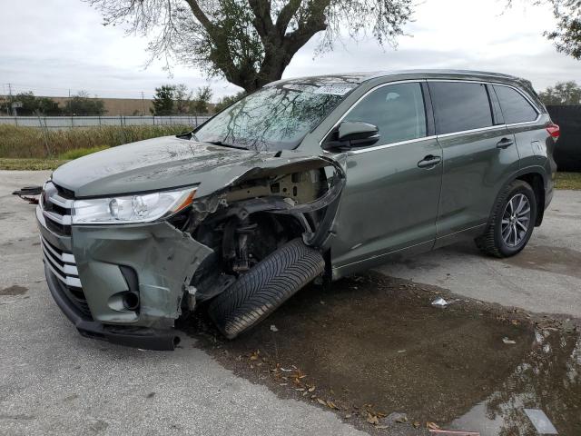 2018 Toyota Highlander SE