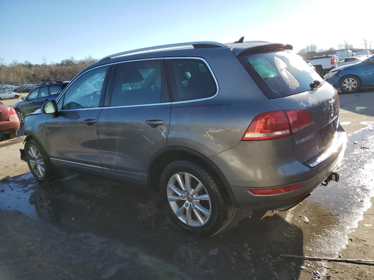 2014 Volkswagen Touareg V6 vin: WVGEF9BPXED005799