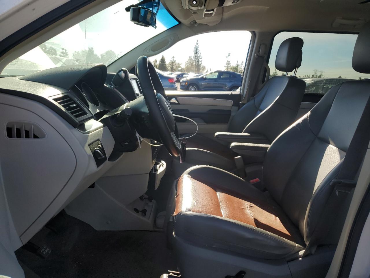 2C4RVABG9CR136291 2012 Volkswagen Routan Se