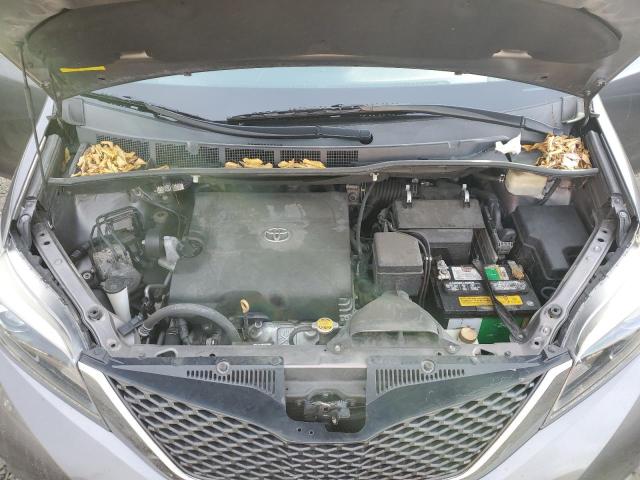 2016 TOYOTA SIENNA SE 5TDXK3DC8GS748758