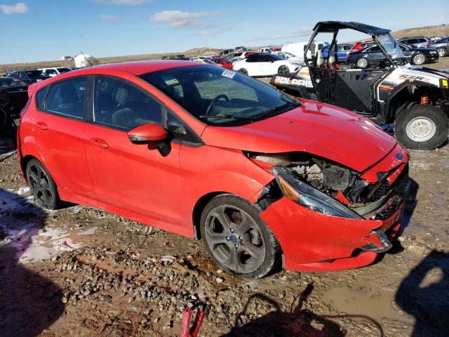  FORD FIESTA 2016 Червоний