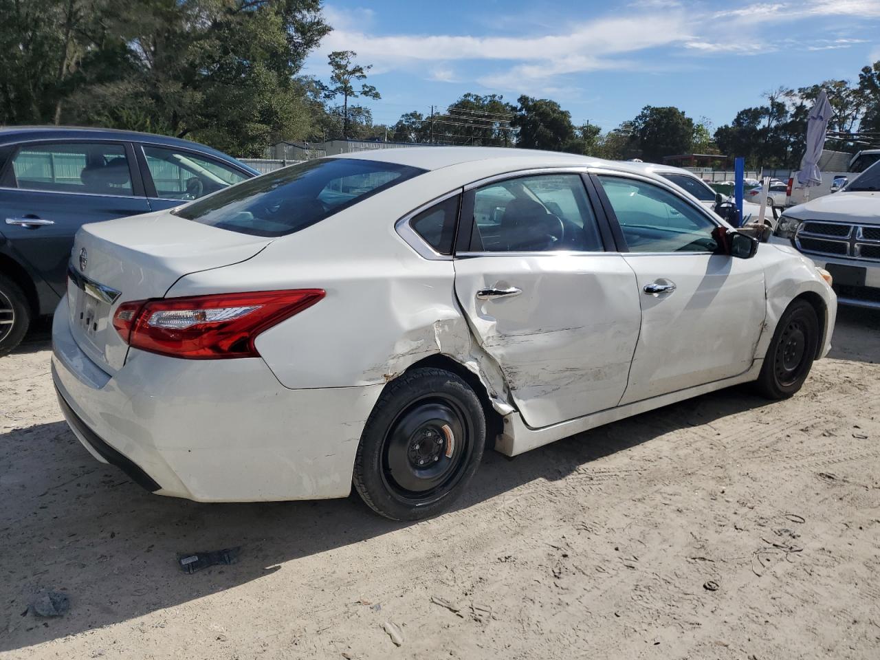 1N4AL3AP3GN321526 2016 Nissan Altima 2.5