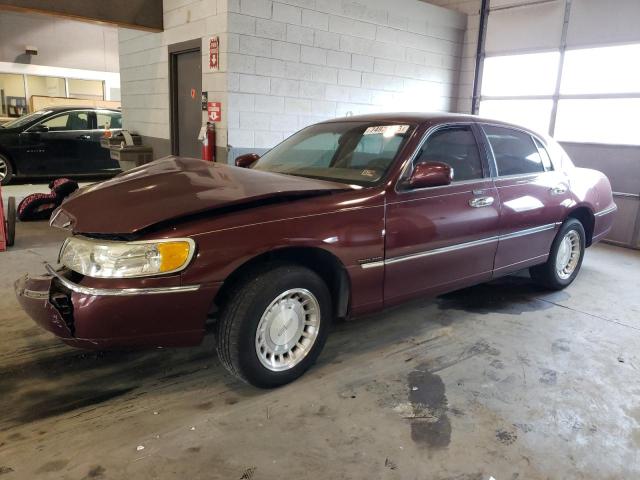 2000 Lincoln Town Car Executive