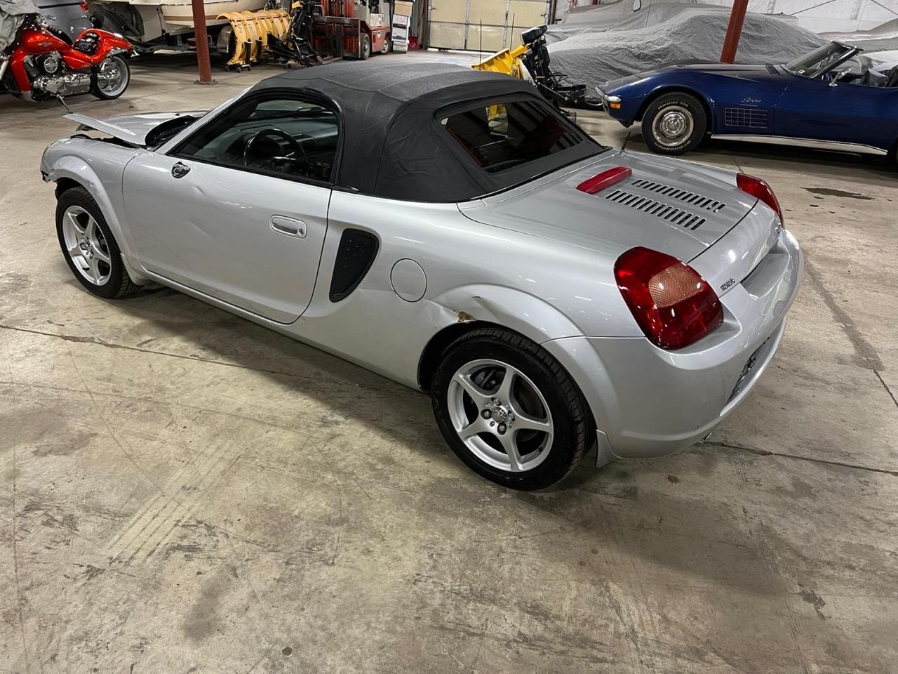 JTDFR320810040679 2001 Toyota Mr2 Spyder