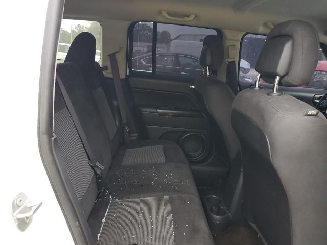 1C4NJRFB7GD613980 Jeep Patriot Latitude