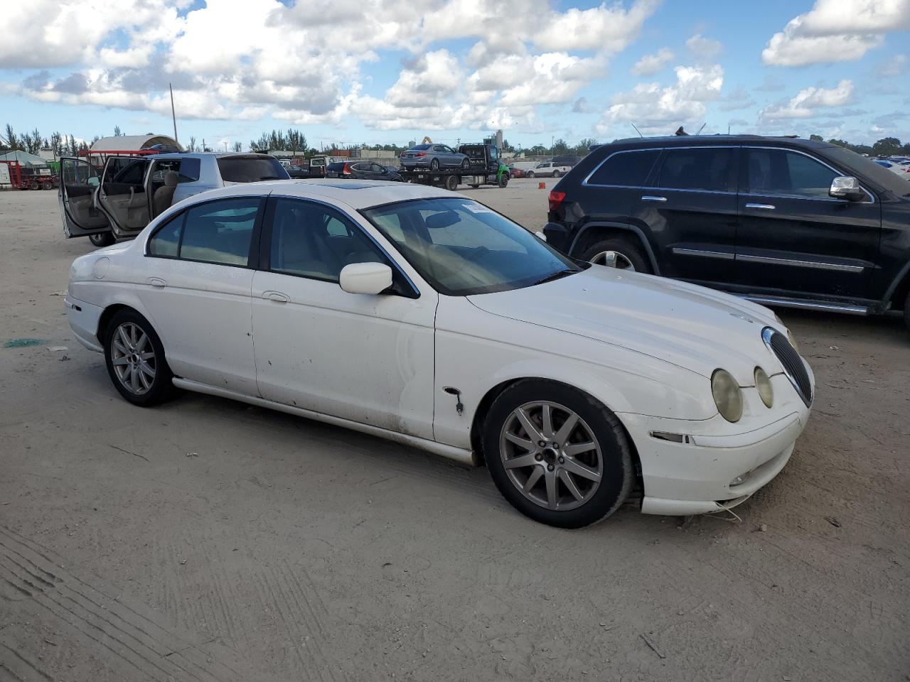 SAJDA03N02FM37942 2002 Jaguar S-Type Sport