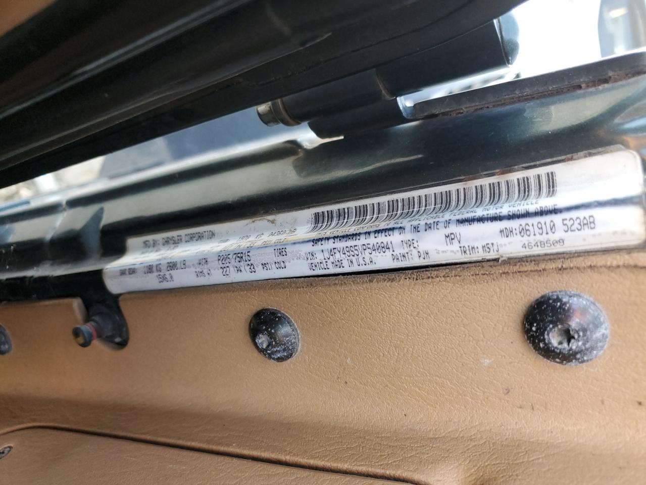 1J4FY49S5VP540841 1997 Jeep Wrangler / Tj Sahara