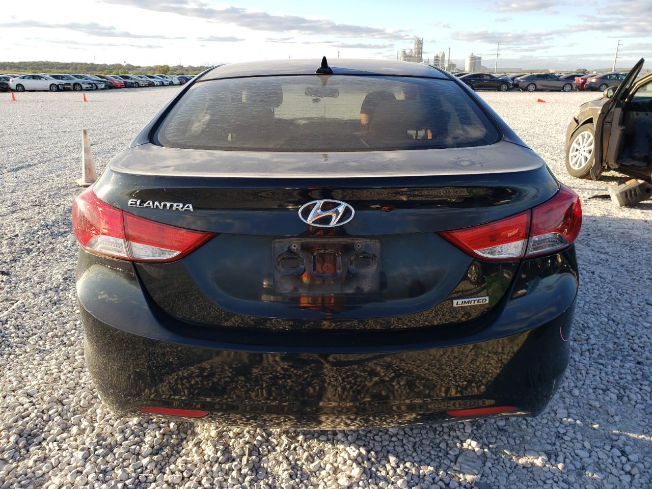 2013 Hyundai Elantra Gls vin: KMHDH4AE1DU767801