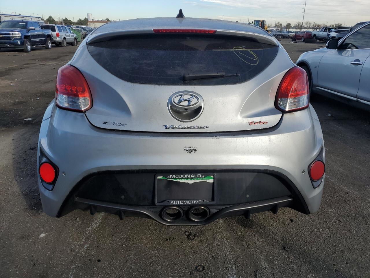 KMHTC6AE6GU300304 2016 Hyundai Veloster Turbo
