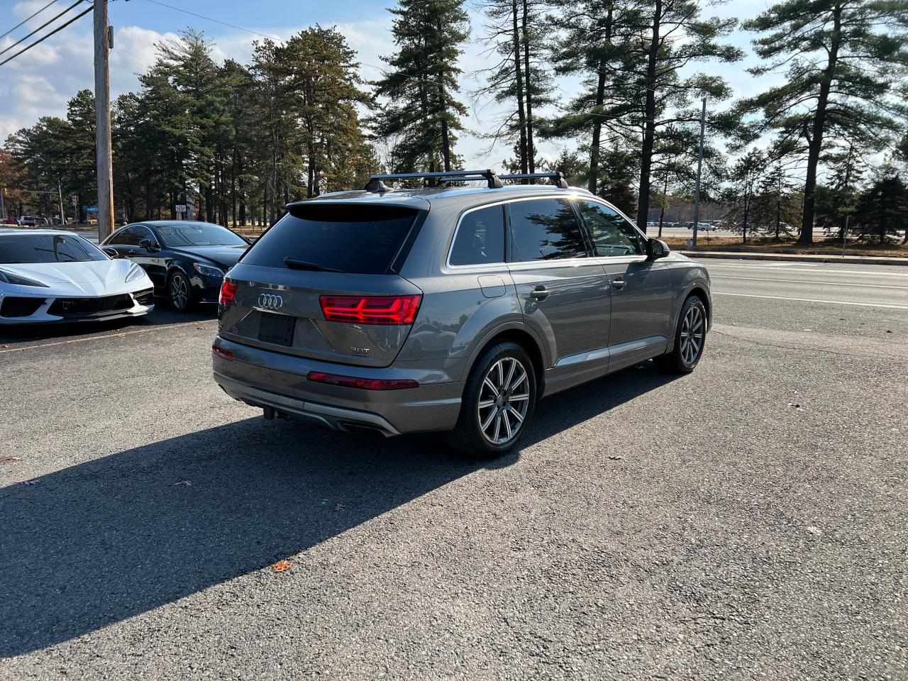 WA1LAAF74JD003122 2018 Audi Q7 Premium Plus