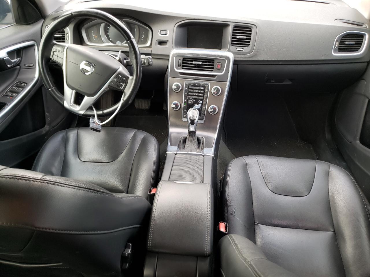 yv140mek5f1220072 YV140MEK5F1220072 2015 Volvo V60 Premier
