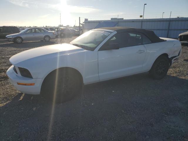 2005 Ford Mustang 