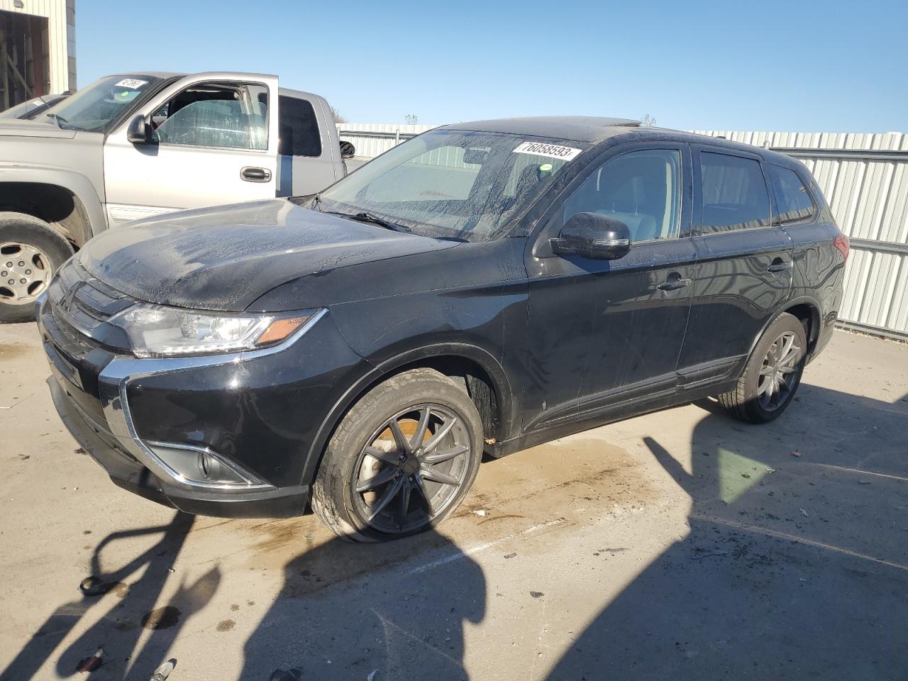 Lot #2475746195 2018 MITSUBISHI OUTLANDER