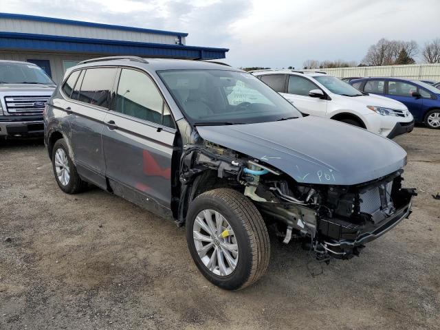 3VV0B7AX7KM093924 Volkswagen Tiguan S 4