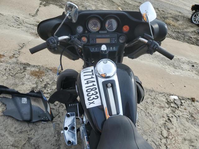 2010 HARLEY-DAVIDSON FLHTCU - 1HD1FC411AB629214
