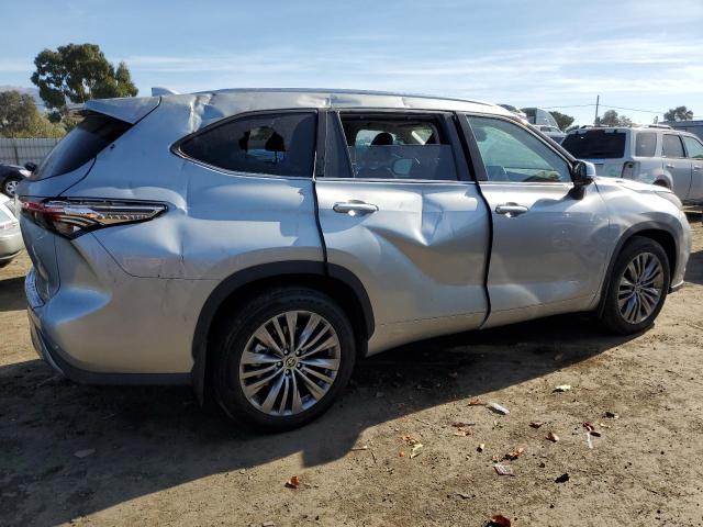 VIN 5TDFZRBHXMS159215 2021 Toyota Highlander, Platinum no.3