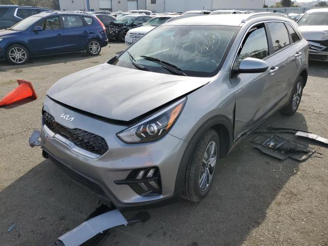 KNDCB3LC1N5549389 Kia Niro LX