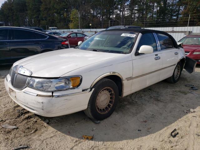 2000 Lincoln Town Car Executive