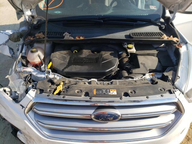 1FMCU9G98HUC99375 2017 Ford Escape Se