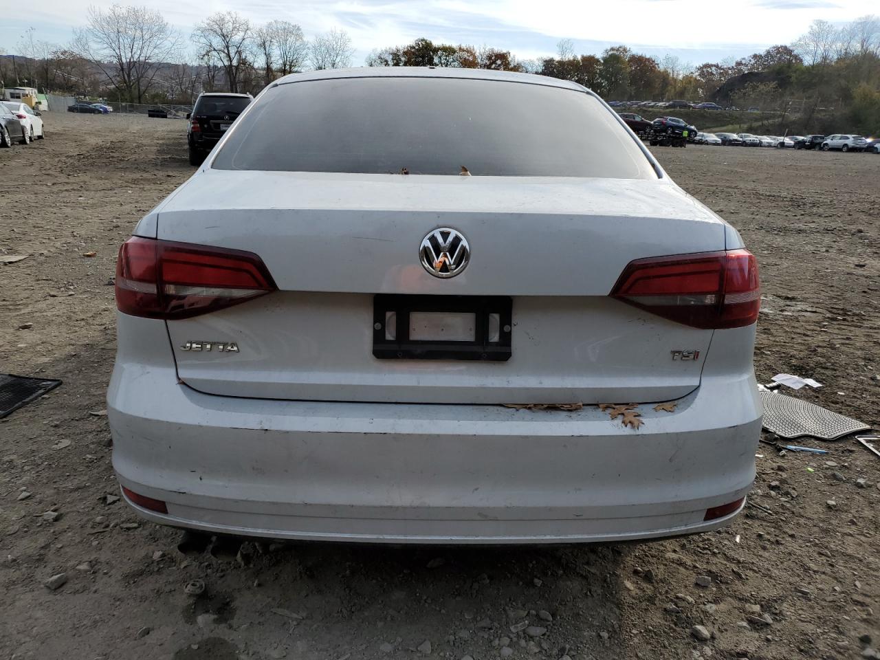 3VW2B7AJ7JM262628 2018 Volkswagen Jetta S