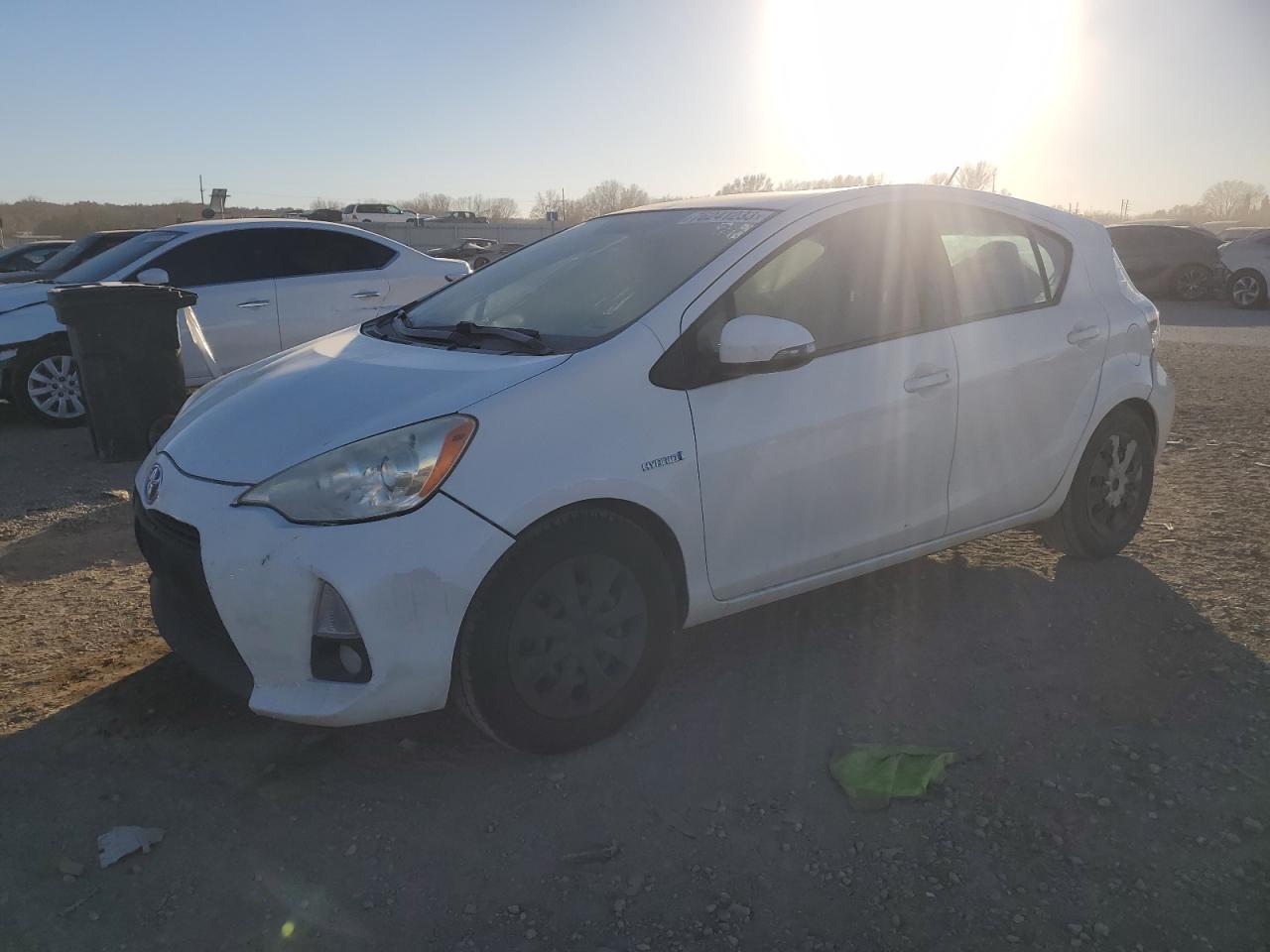 2012 Toyota Prius C vin: JTDKDTB39C1003225