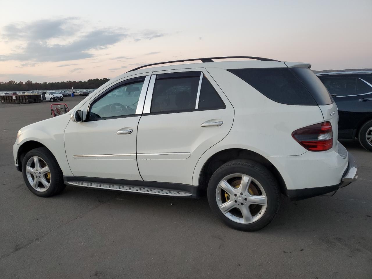 4jgbb86e28a382585 4JGBB86E28A382585 2008 Mercedes-Benz Ml 350
