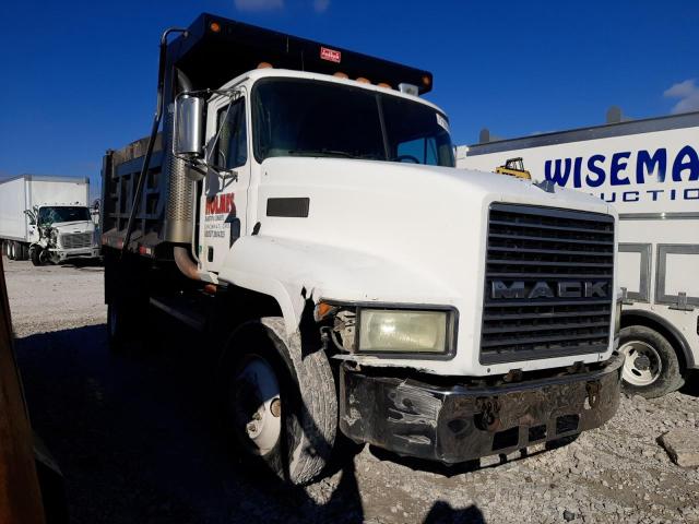 Lot #2397291786 2002 MACK 600 CH600 salvage car