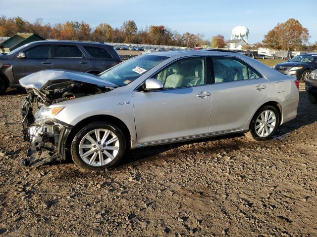 2013 Toyota Camry Hybrid 