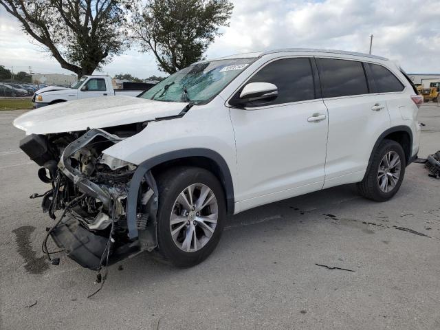 VIN 5TDKKRFH1ES024056 2014 Toyota Highlander, Xle no.1