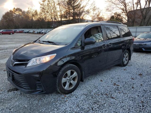 2019 Toyota Sienna LE