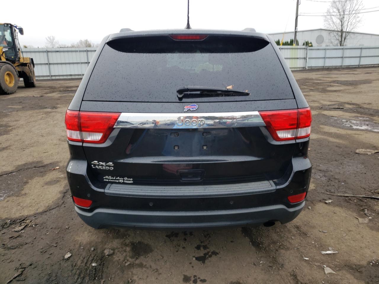 1C4RJFAG8DC582324 2013 Jeep Grand Cherokee Laredo