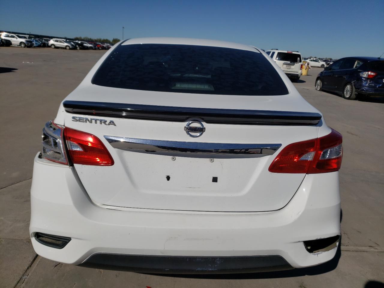 3N1AB7AP4JY250838 2018 Nissan Sentra S