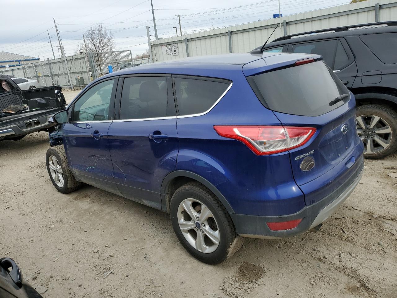 1FMCU9G93FUA44839 2015 Ford Escape Se