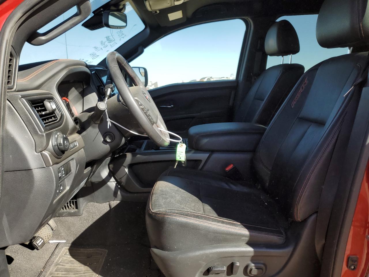 1N6AA1ED2MN520144 2021 Nissan Titan Sv