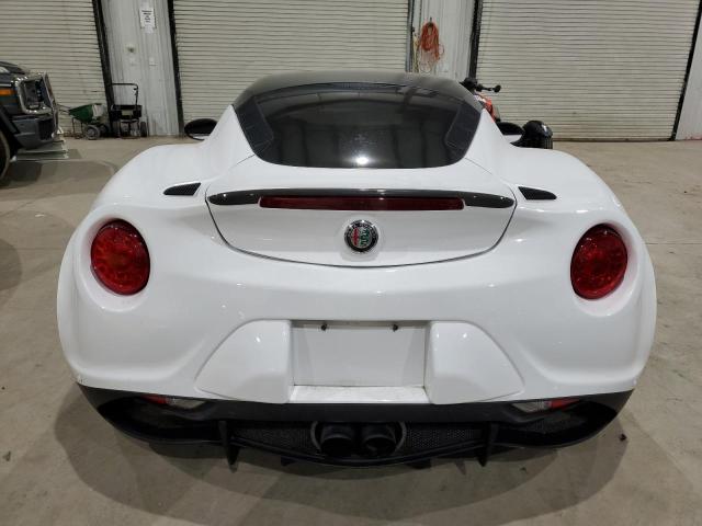 ZARBAAA47HM245045 | 2017 Alfa Romeo 4c