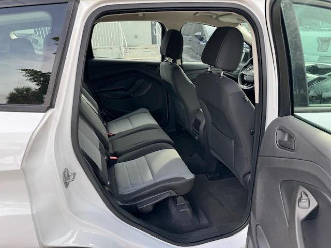 VIN: 1FMCU0F75HUB26568 2017 FORD ESCAPE